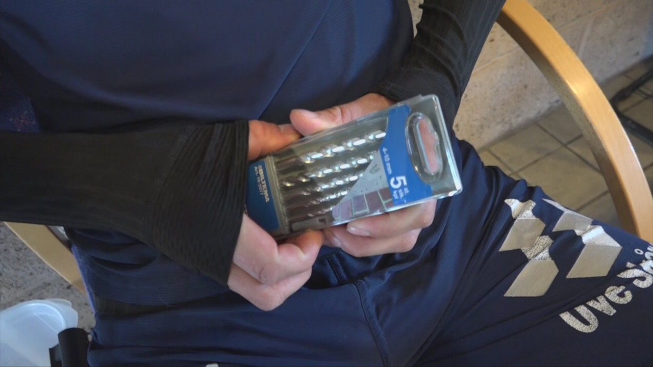 Jobber med å få kneet klart